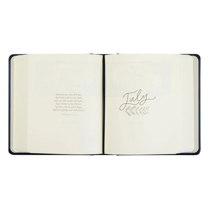 ONE THING I ASK 5-YEAR PRAYER JOURNAL: VERSAILLES THEME