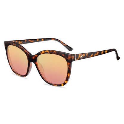 https://cdn.shopify.com/s/files/1/1356/7869/files/affordable-sunglasses-matte-tortoise-deja-views-flyover_459f1c21-0dae-47bf-bcdc-3c266e2296f9.jpg?v=1775684364